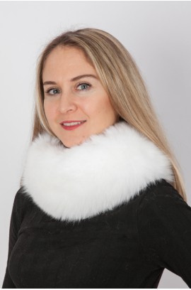 White fox fur neck warmer